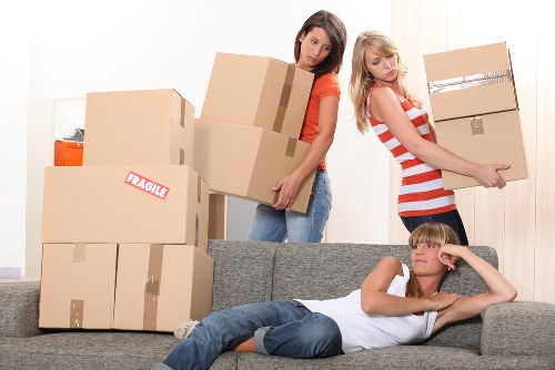 Local Finchley moving service handling residential access challenges